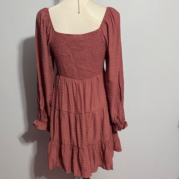 ANDREE BY UNIT Mauve Rose Smocked Tiered Long Sleeve Dress - Picture 4 of 5